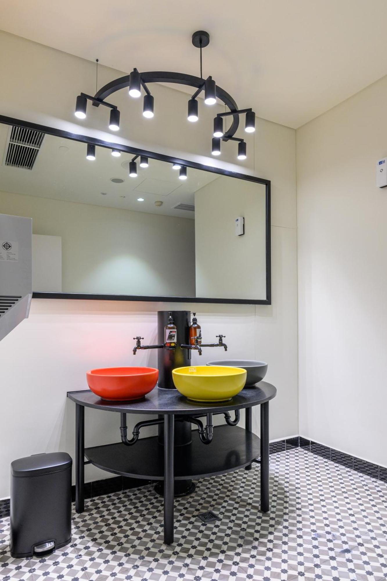 Wink Hotel Can Tho Ninh Kieu Wharf - 24Hrs Stay & Rooftop Pool Bar Bagian luar foto